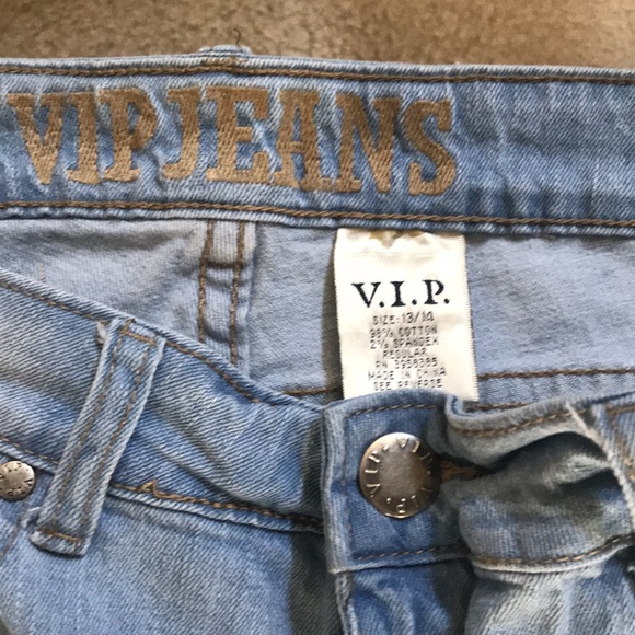 Distressed Skinny Jeans - Picture 5 of 5